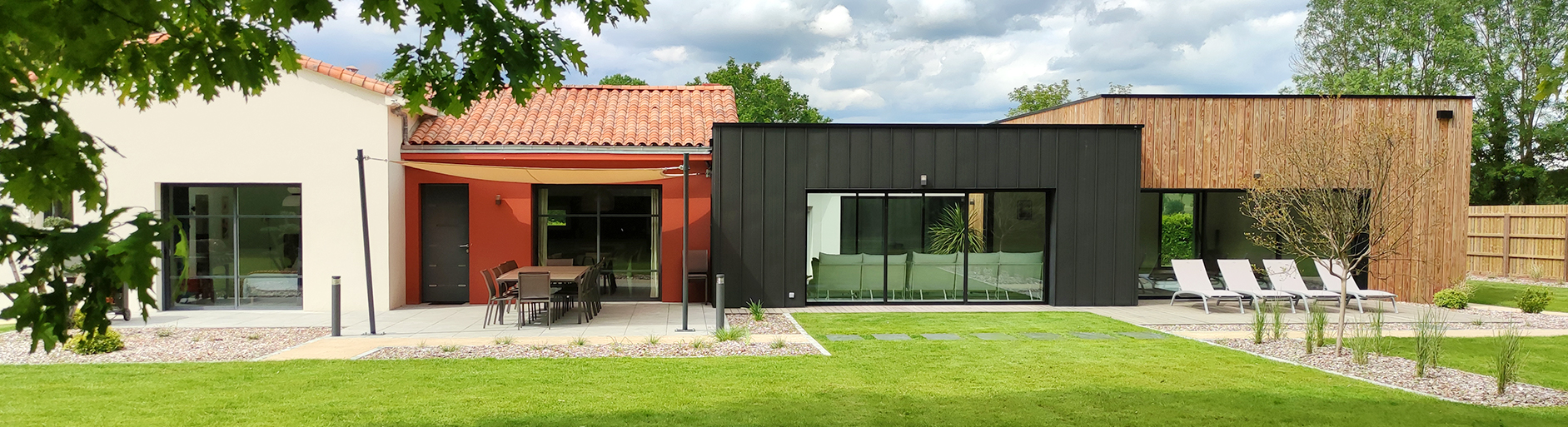 vue extérieur Gite Royer Grand gite à louer en Vendée